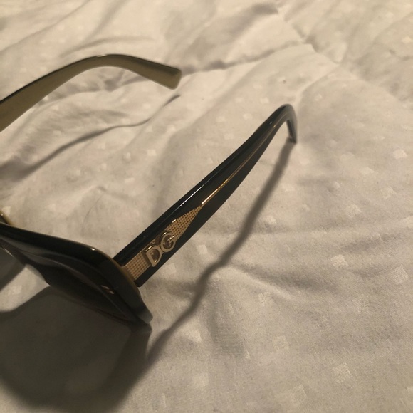 Dolce & gabbana sunglasses black and gold main image 5